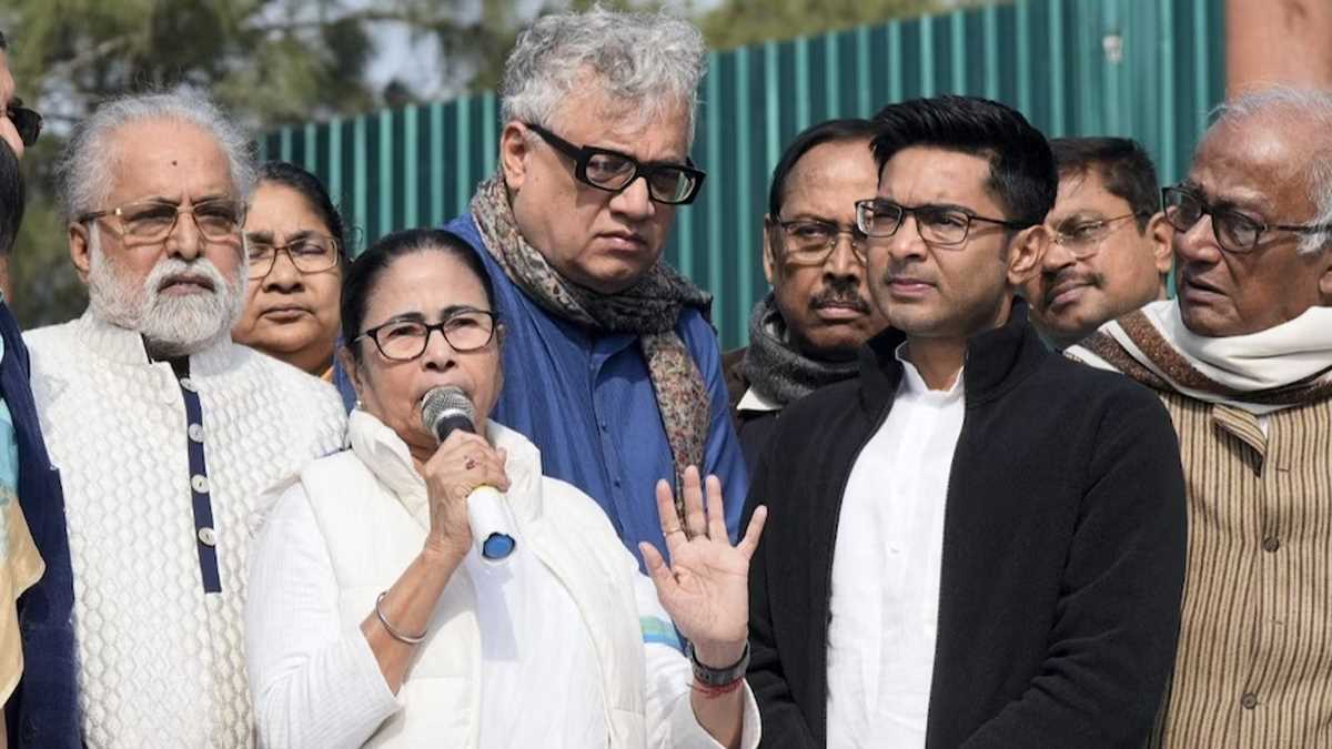 इंडिया गठबंधन की आज अहम बैठक, ममता बनर्जी ने शामिल होने से किया इनकार इंडिया गठबंधन की आज अहम बैठक, ममता बनर्जी ने शामिल होने से किया इनकार